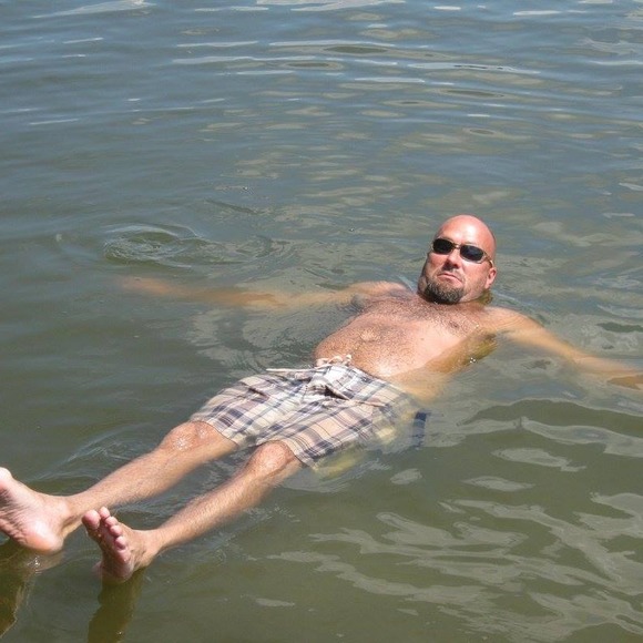 Meet your Posher, Chris - Picture 1 of 1